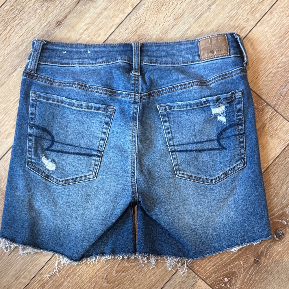 American Eagle Outfitters Ripped Blue Jean Shorts Ne(x)t level stretch size 6 - Picture 5 of 9